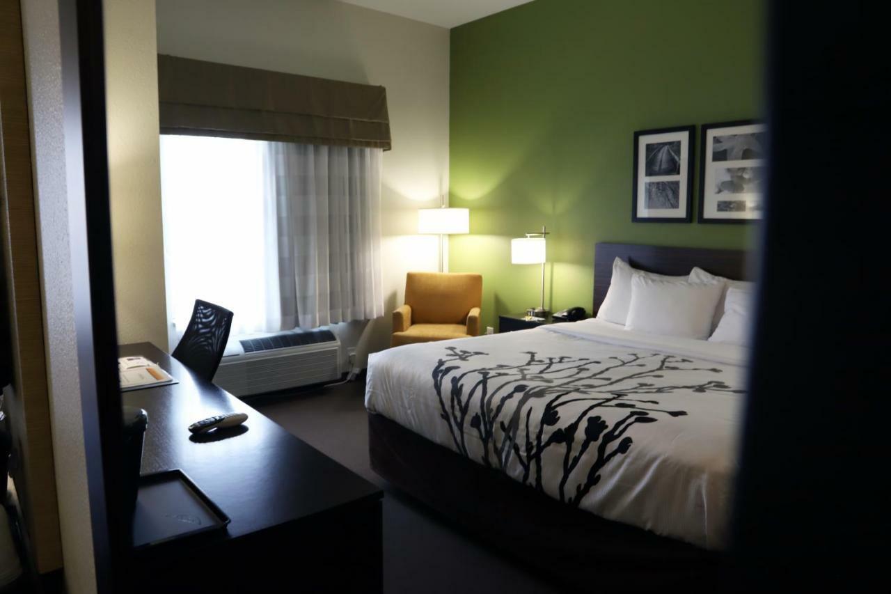 Sleep Inn & Suites Belmont - St. Clairsville Bagian luar foto