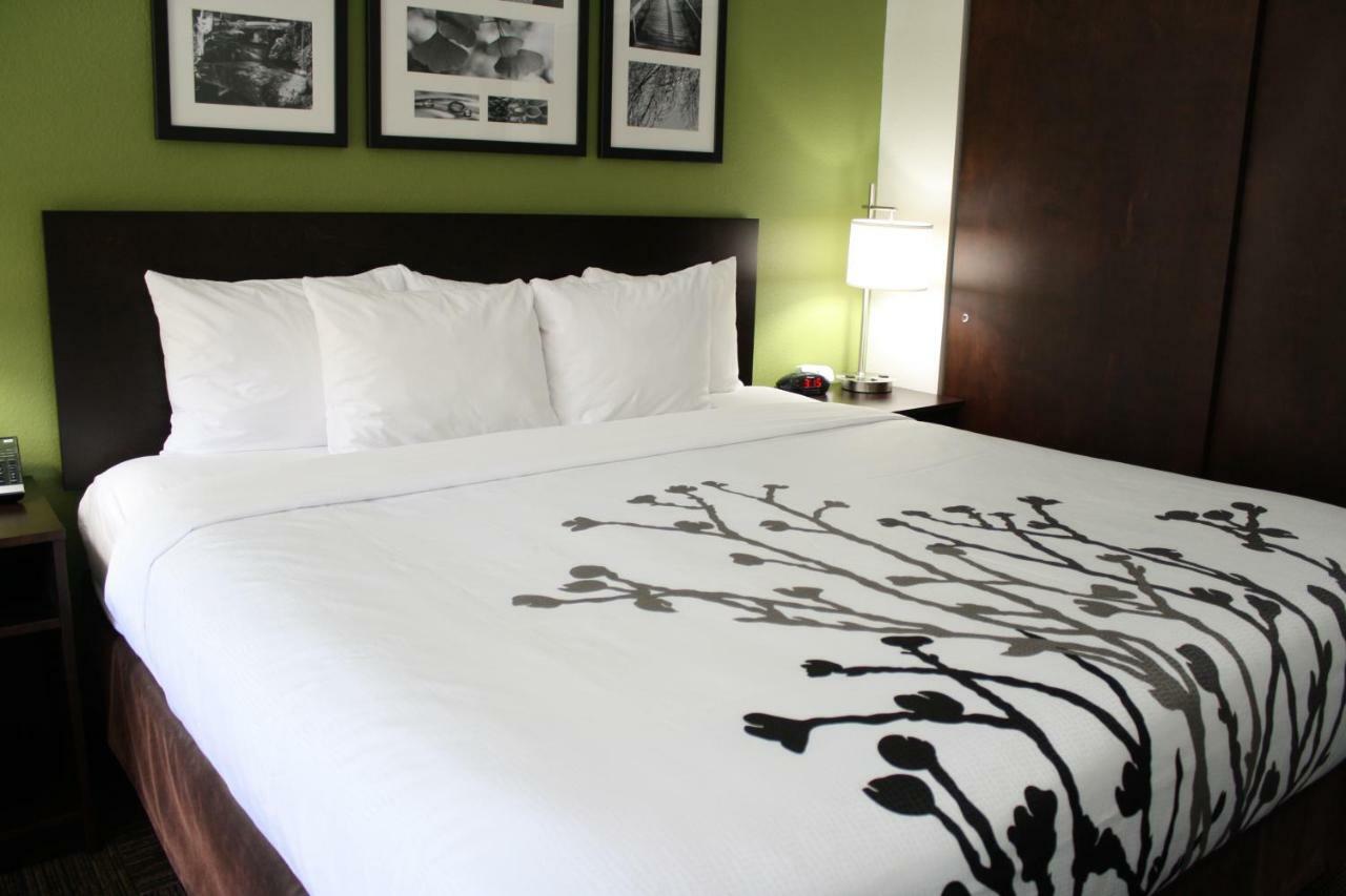 Sleep Inn & Suites Belmont - St. Clairsville Bagian luar foto